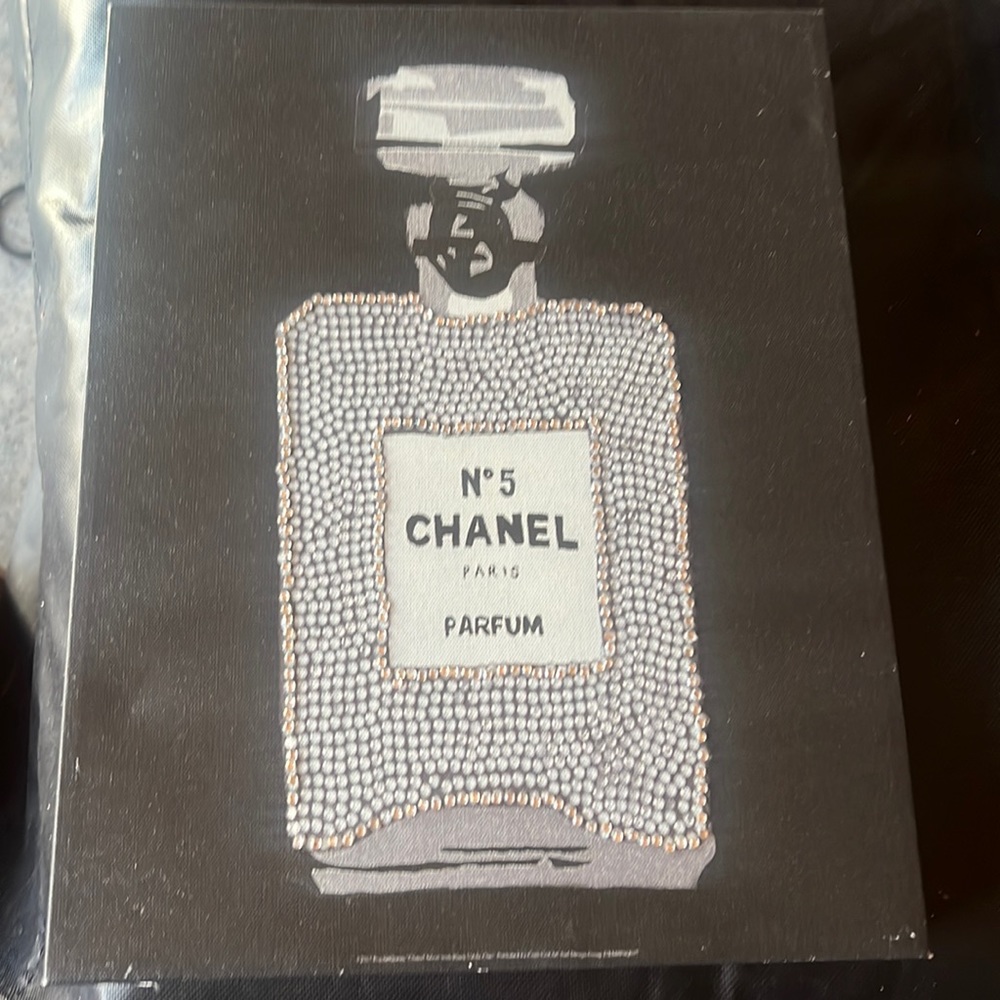 Chanel picture